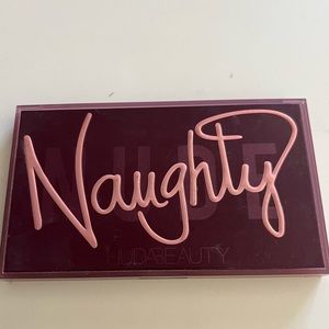 huda beauty naughty nudes pallette